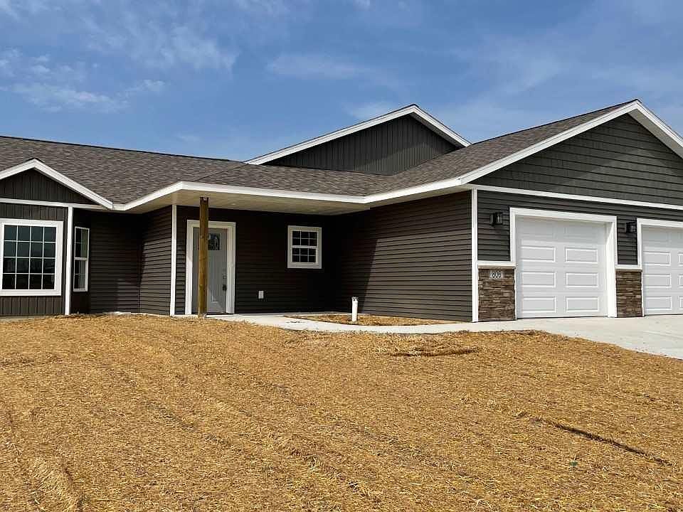 1st image of 806 Oakwood Trl