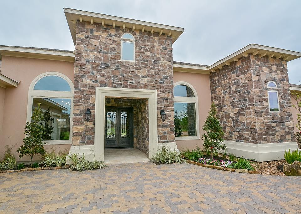 1st image of 11406 Via Fontana Ct