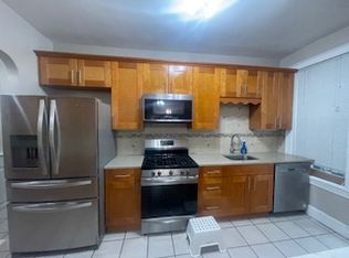 18-21 21st Rd #1, Astoria, NY 11105