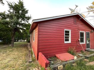 201 S Hart St, Meade, KS 67864