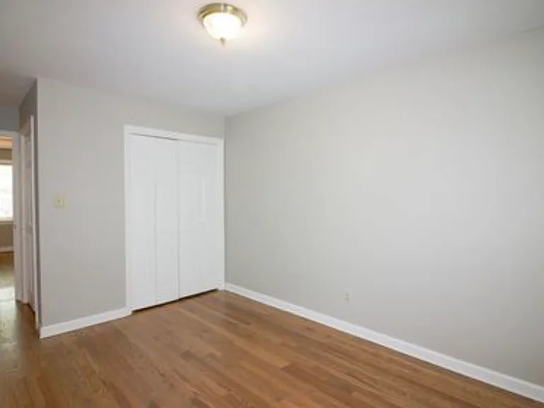 105 S Ridge St — Photo 24
