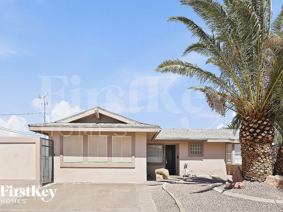 518 E Fairway Rd