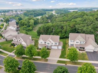 2540 Acorn Run, Victoria, MN 55386