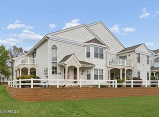 46 Tulip Ln, Freehold, NJ 07728