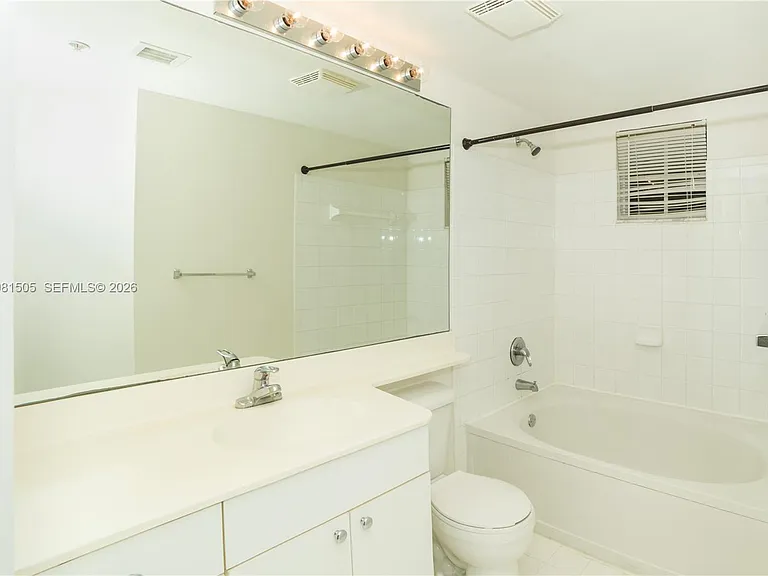 17145 N Bay Rd #4203 — Photo 12