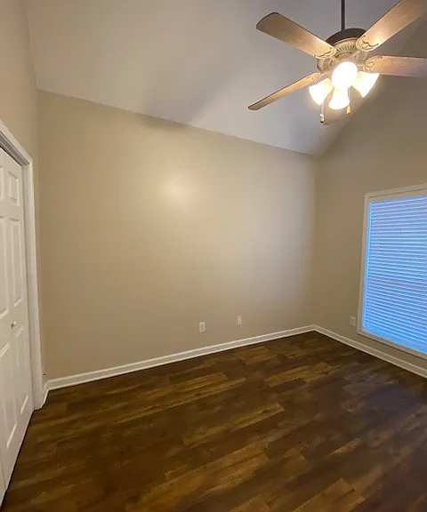 288 Acorn Dr — Photo 17