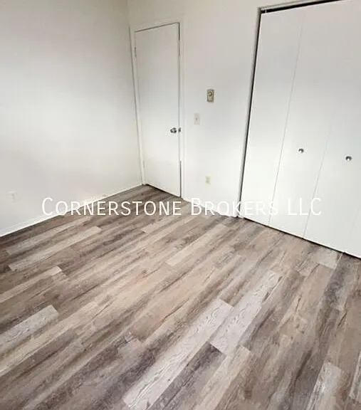 624 Maple St #E — Photo 8
