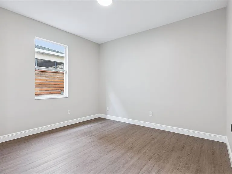 1209 Cathcart Cir — Photo 30