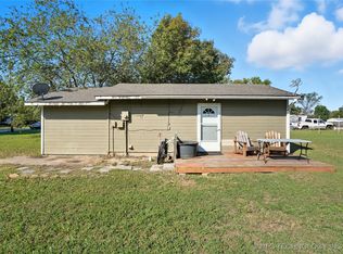 63176 E 282nd Rd, Grove, OK 74344