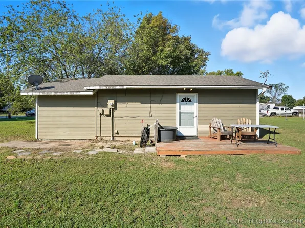 63176 E 282nd Rd, Grove, OK 74344
