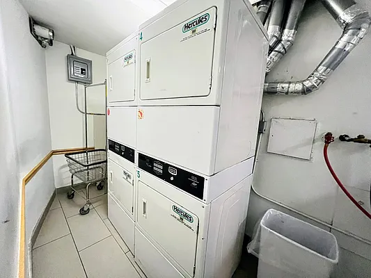 Rented by Mossanen Group | media 16