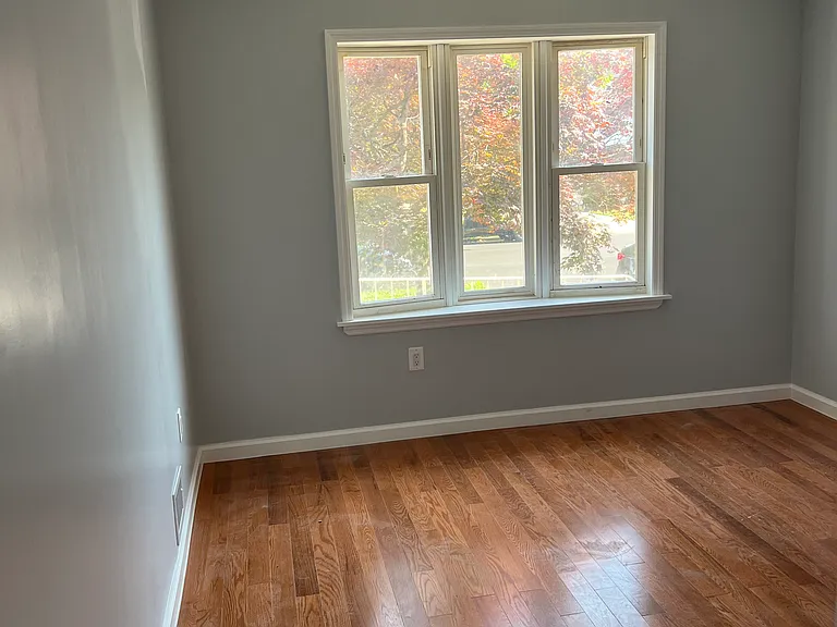 22 Amber St #1 — Photo 4