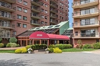3920 Mystic Valley Pkwy #613