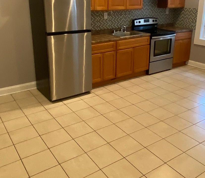 1st image of 5228 Vine St #2