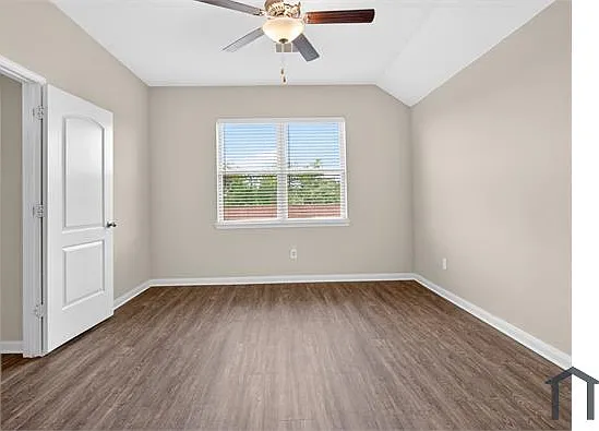 3 bed, 1592 sqft, $2,450 — Photo 4