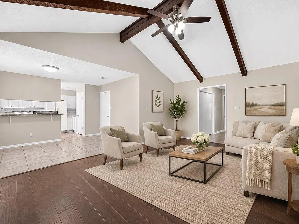 8039 Botany Ln