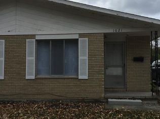 1621 Bay St, Saginaw, MI