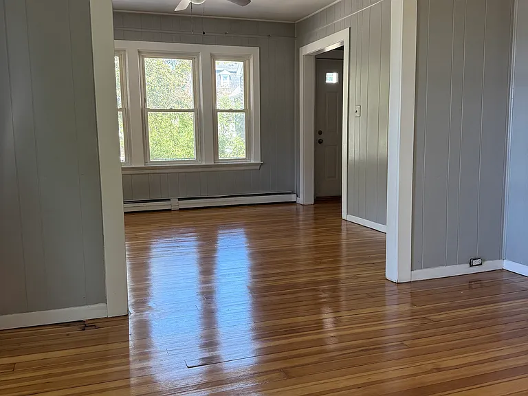 346 Bay View Ave #1 — Photo 4