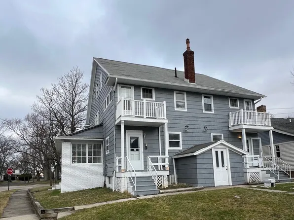 2215 Goodnor Rd, Cleveland, OH 44118