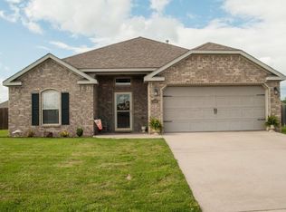 1306 Hickery St, Pea Ridge, AR 72751