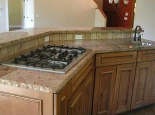 855 Thornbrook Dr, Merlin, OR 97532