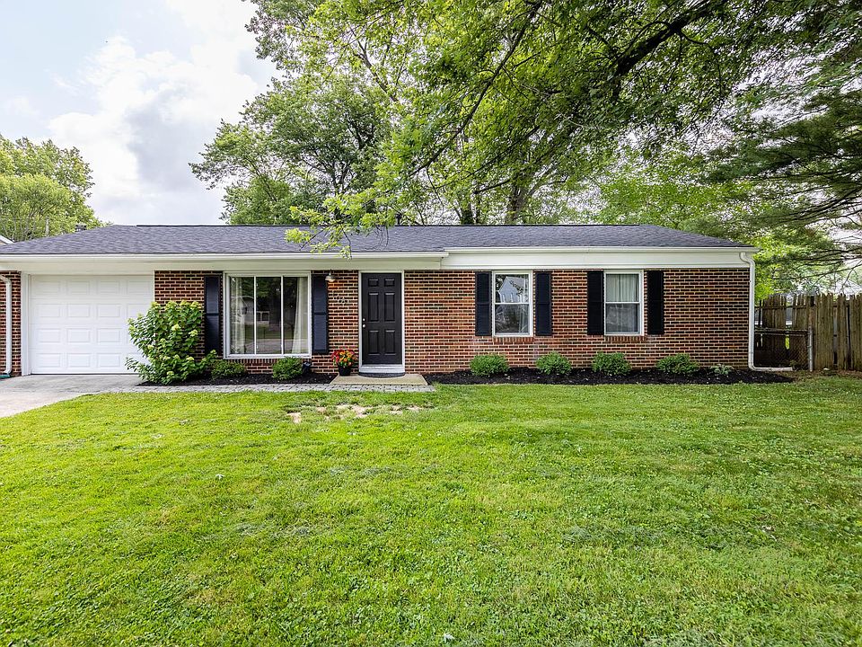 1st image of 108 Crown Hill Ct
