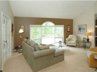 6769 Juneview Dr NE, Rockford, MI 49341