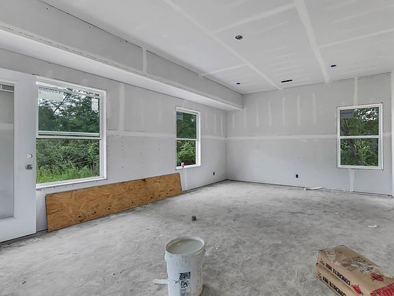 4th image of 807 Bluestem Way Lot 46