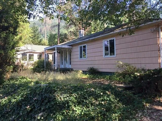 7201 Rogue River Hwy photo 1