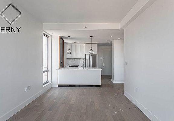 2nd image of 489 3rd Ave #619