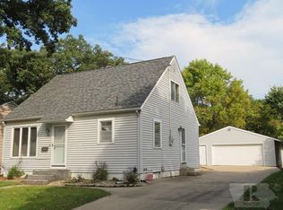 958 15th St NE, Mason City, IA 50401