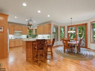8997 Willowby Xing N, Maple Grove, MN 55311
