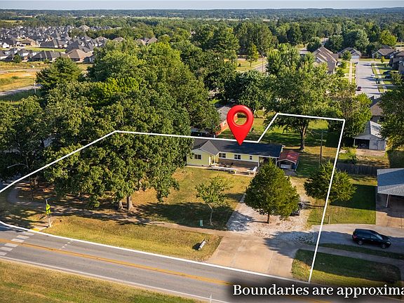 2nd image of 612 W Pickens Rd
