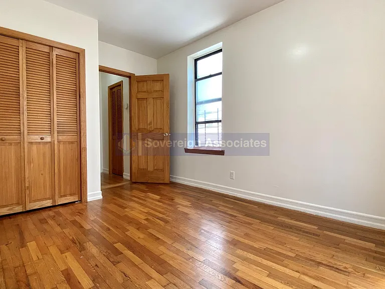 10 Adrian Ave #3B — Photo 8