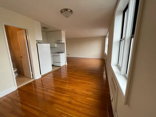 8635 21st Ave #4P — Photo 5