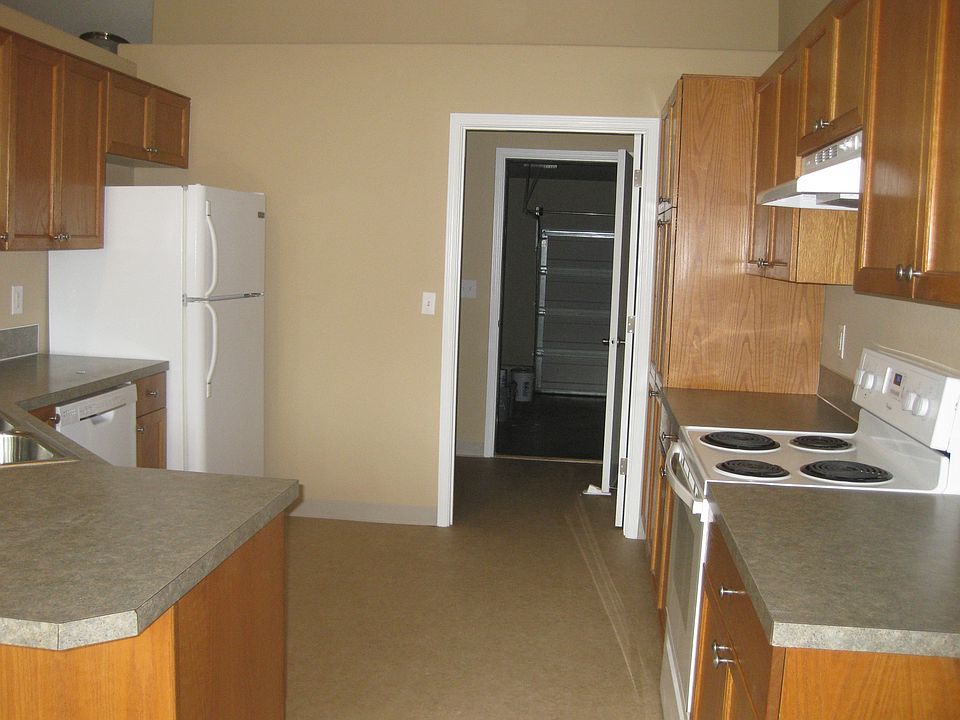 2nd image of 10703 NE 89th St