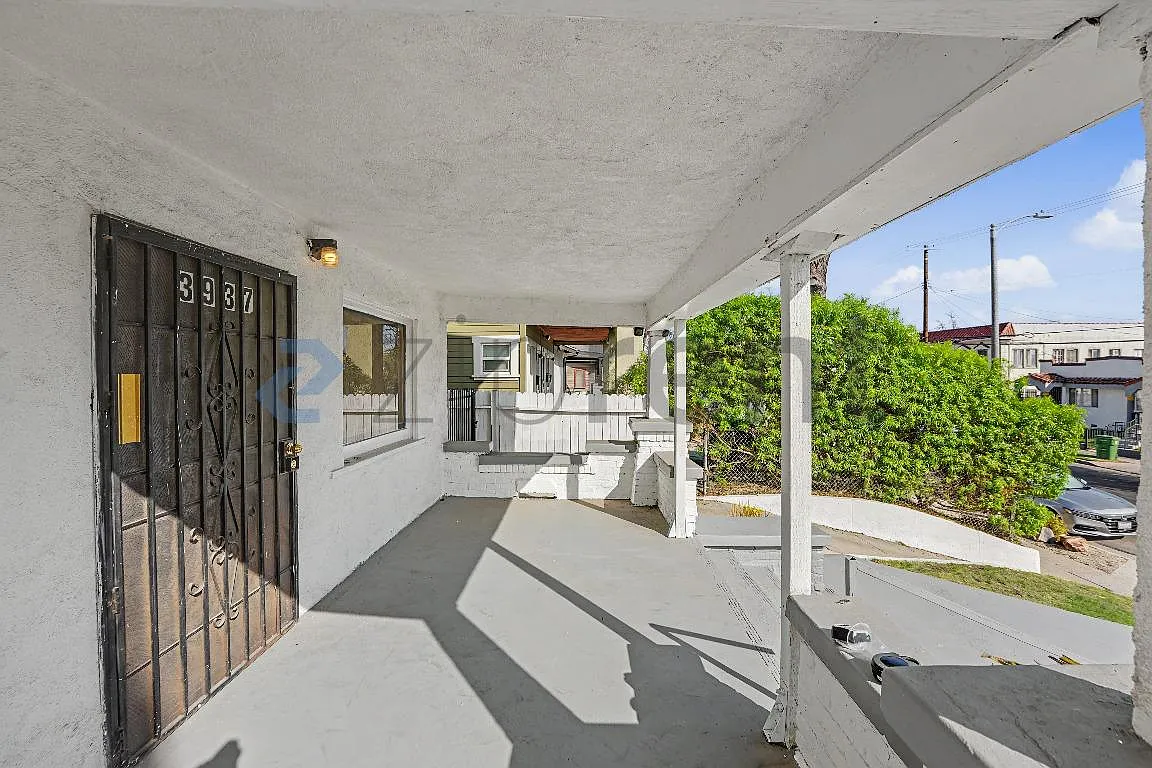 3 bed, 1200 sqft, $3,875 — Photo 3