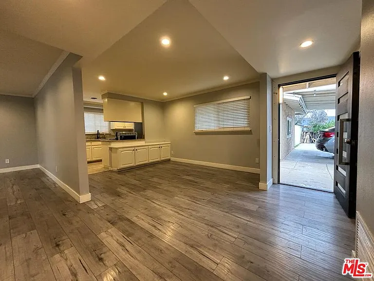 13047 Macneil St — Photo 3