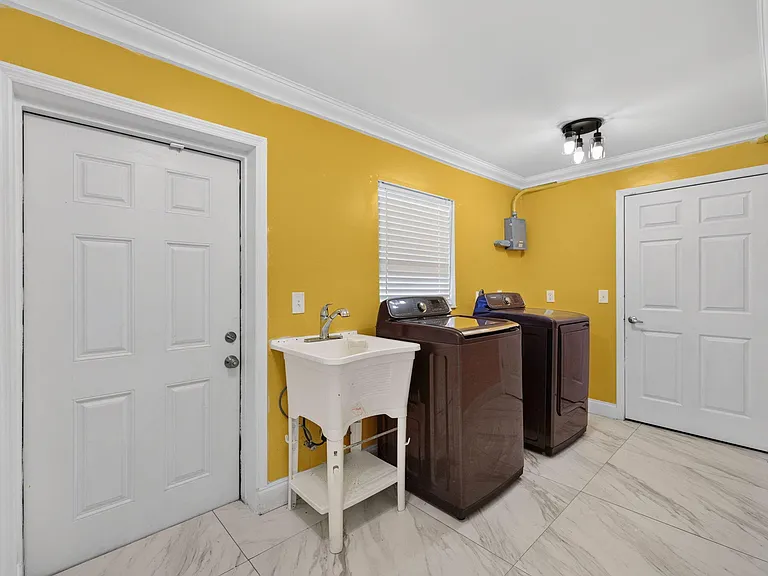 2101 SE Bisbee St — Photo 31