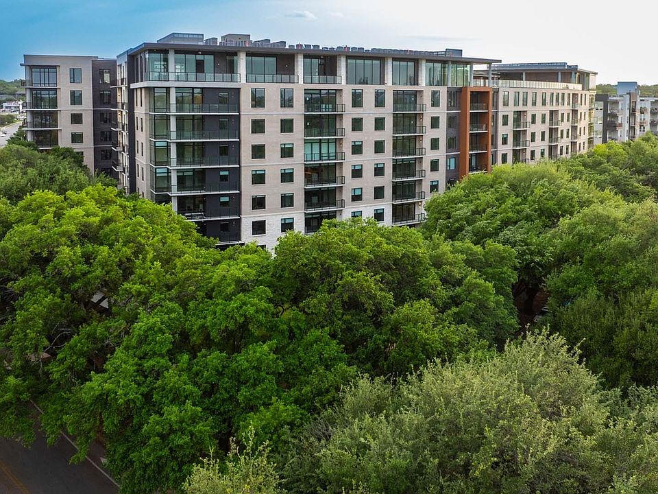 Encore Lakeside