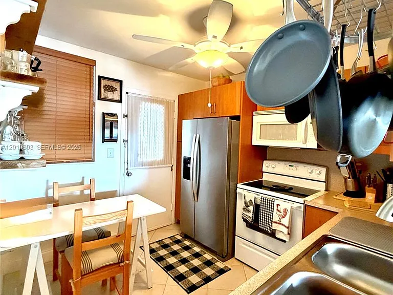 18601 NE 14th Ave #301 — Photo 12
