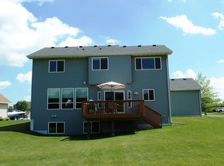 2061 Old Schoolhouse Rd, Mayer, MN 55360