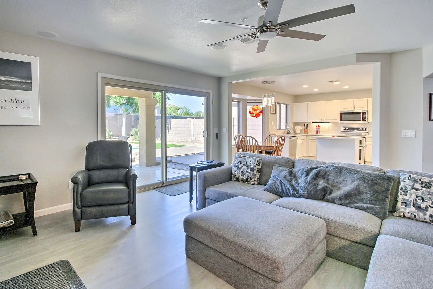 3 bed, 2.0 bath, 2098 sqft, $5,056 — Photo 2