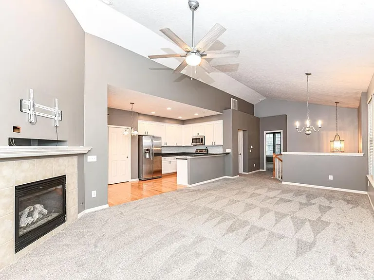 12690 Leah Ln — Photo 16