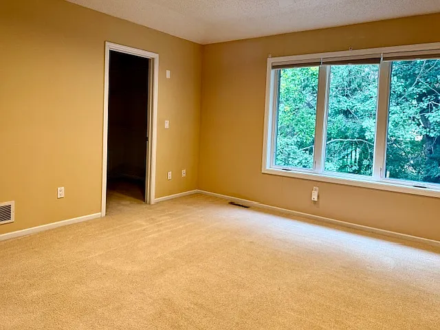 5745 Annapolis Ln N — Photo 16