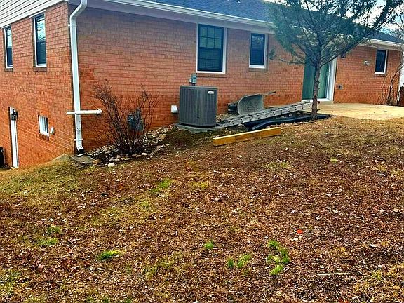 4th image of 2909 Chapel View Dr