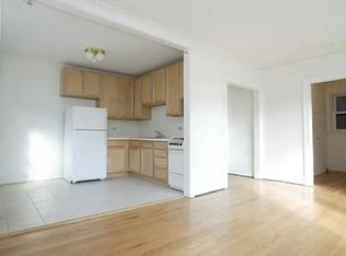 3121 W Foster Ave #101, Chicago, IL 60625