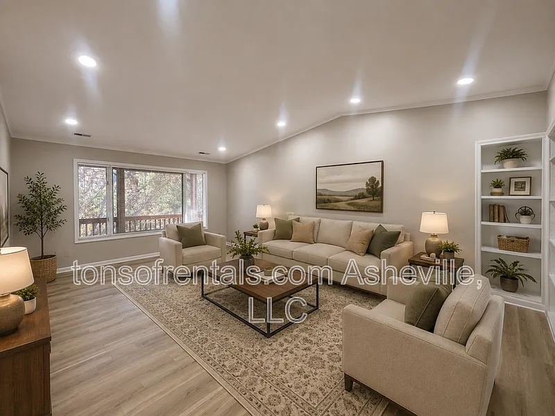 3 bed, 2.0 bath, 1840 sqft, $1,795 — Photo 3