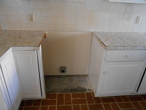 4th image of 706 W Jaffa St
