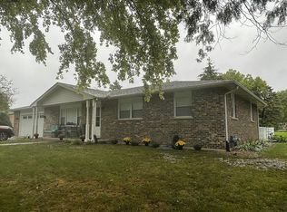 69 Poplar Rd, Yorkville, IL 60560